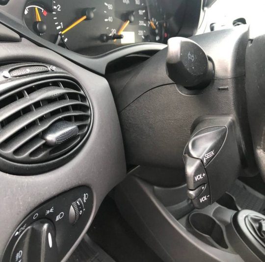Ford Focus 1.6B \ 2003