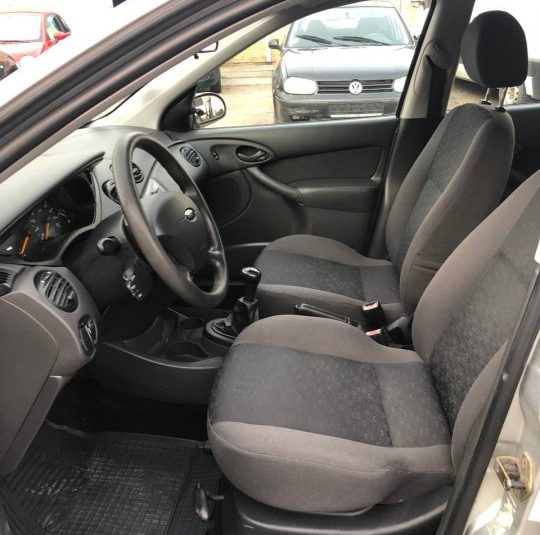 Ford Focus 1.6B \ 2003